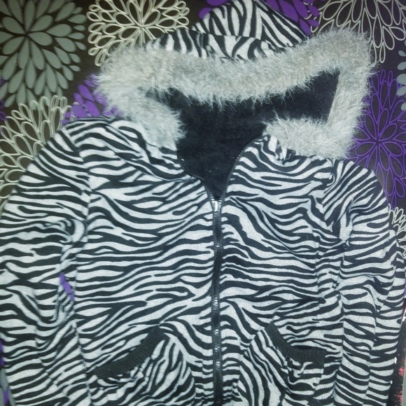 💚💚Reversible zebra/black jacket - Picture 2 of 2